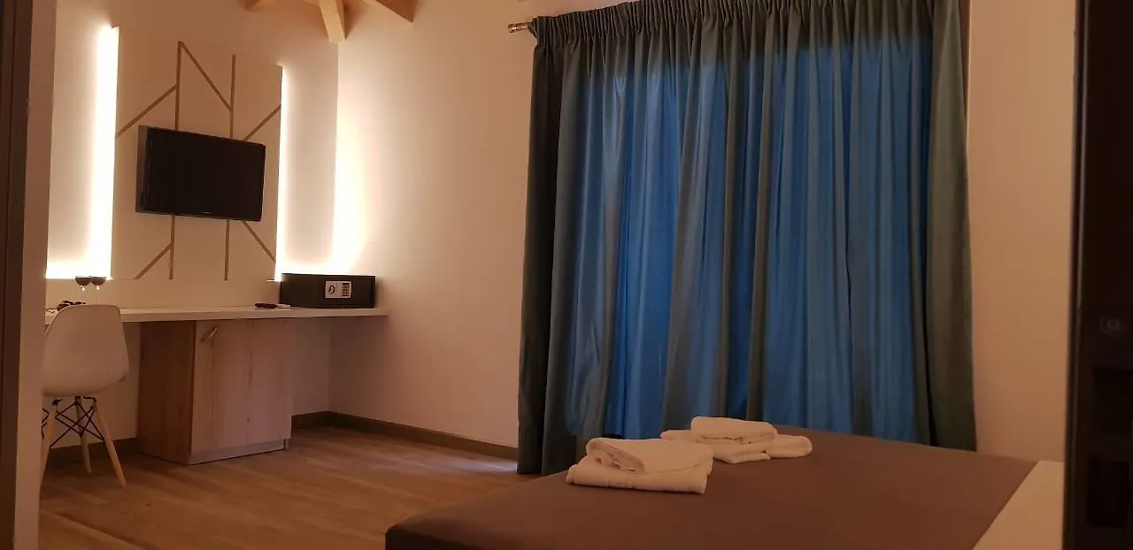 First House Apartment Himare